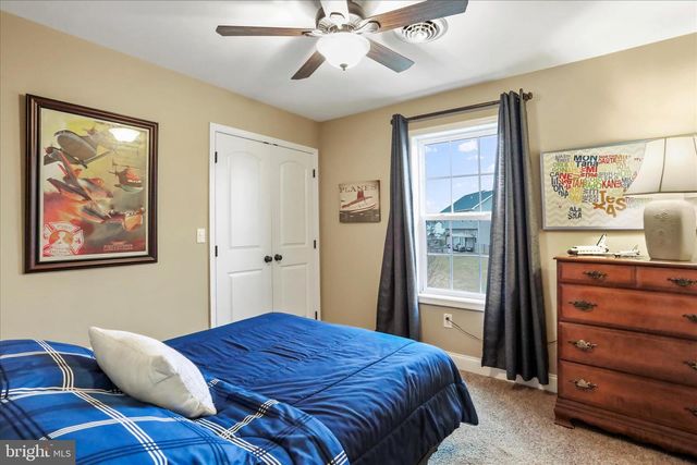 9337 LINDALE AVE, Greencastle, PA 17225