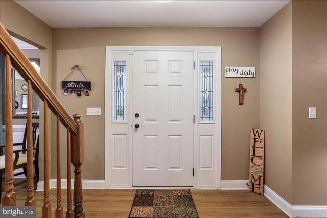 9337 LINDALE AVE, Greencastle, PA 17225