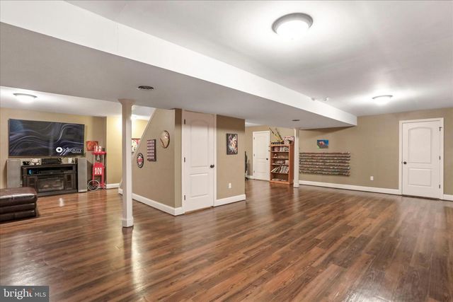 9337 LINDALE AVE, Greencastle, PA 17225