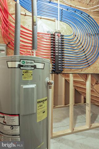 9337 LINDALE AVE, Greencastle, PA 17225