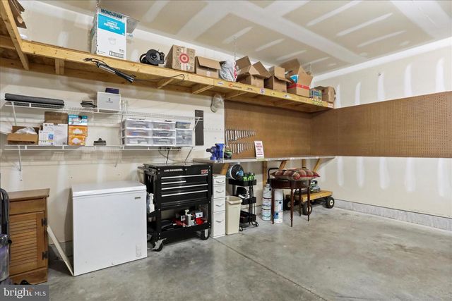 9337 LINDALE AVE, Greencastle, PA 17225