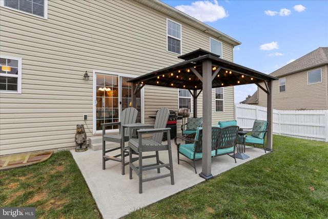 9337 LINDALE AVE, Greencastle, PA 17225