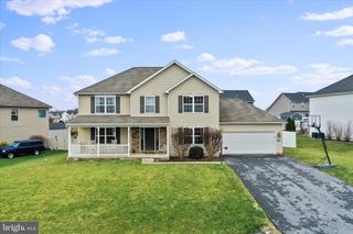 9337 LINDALE AVE, Greencastle, PA 17225