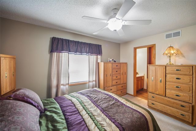 5143 69th Street, Urbandale, IA 50322