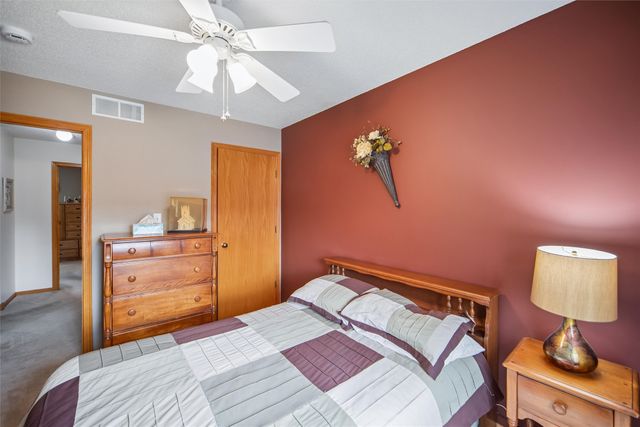 5143 69th Street, Urbandale, IA 50322