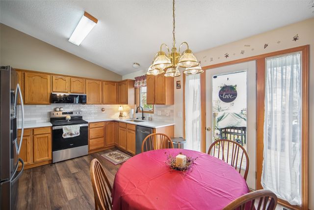 5143 69th Street, Urbandale, IA 50322