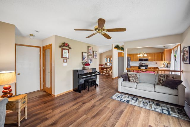 5143 69th Street, Urbandale, IA 50322