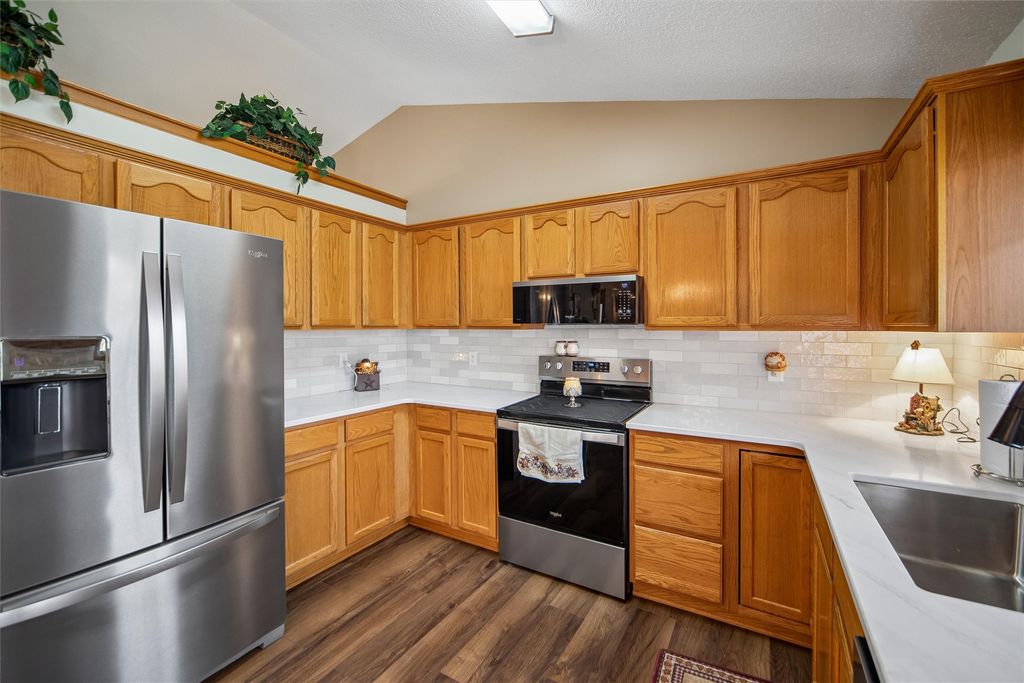 5143 69th Street, Urbandale, IA 50322