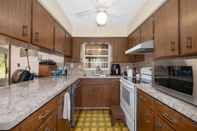 2416 NW 55TH BOULEVARD, Gainesville, FL 32653