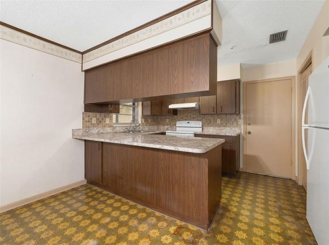 2416 NW 55TH BOULEVARD, Gainesville, FL 32653