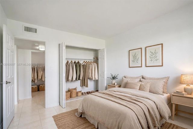 14500 SW 88th Avenue 241, Palmetto Bay, FL 33176