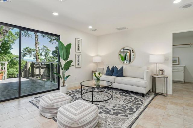 361 Castle Crest Rd, Alamo, CA 94507