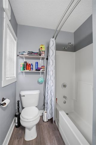 3221 E 12th Street, Des Moines, IA 50316