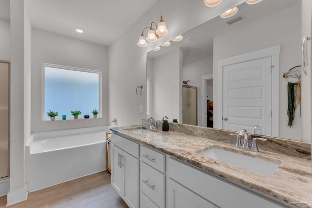 7057 Whitetail Run Dr, Pensacola, FL 32526