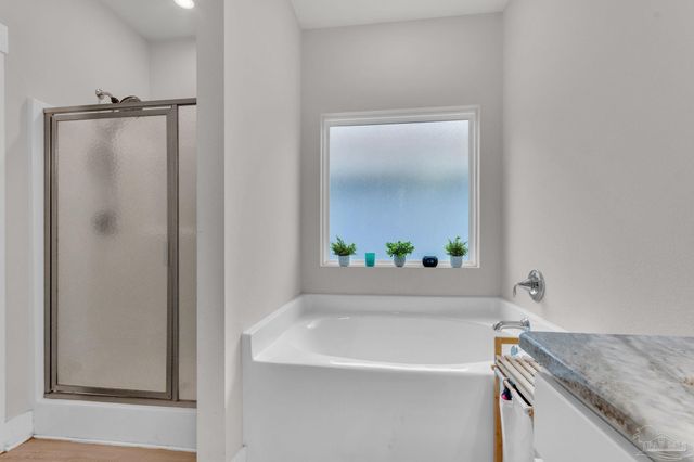 7057 Whitetail Run Dr, Pensacola, FL 32526