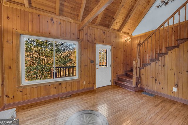 601 Beaver Lake Drive, Clarkesville, GA 30523