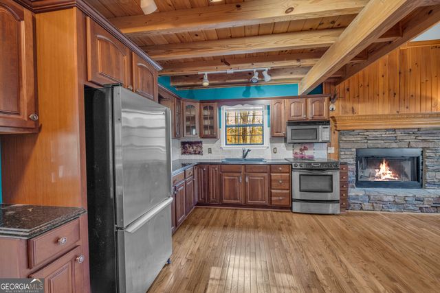 601 Beaver Lake Drive, Clarkesville, GA 30523