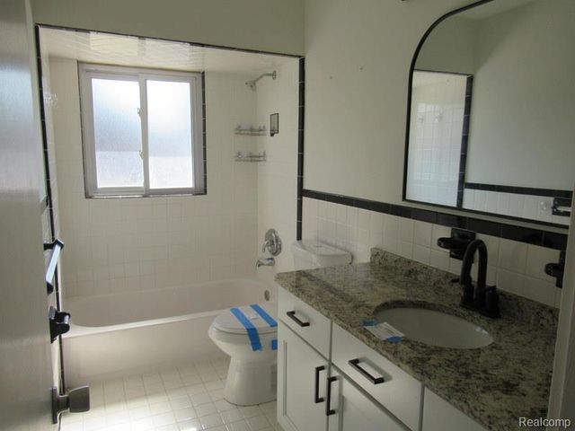 10 3rd Street, Mount Clemens, MI 48043