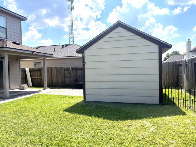 9523 Brandon Rock Lane, Houston, TX 77044