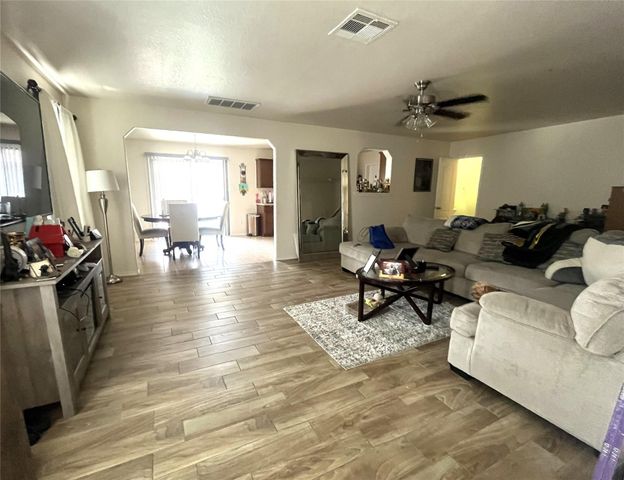 9523 Brandon Rock Lane, Houston, TX 77044