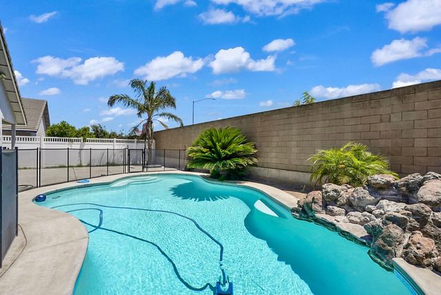 628 Mission Ridge, Manteca, CA 95337