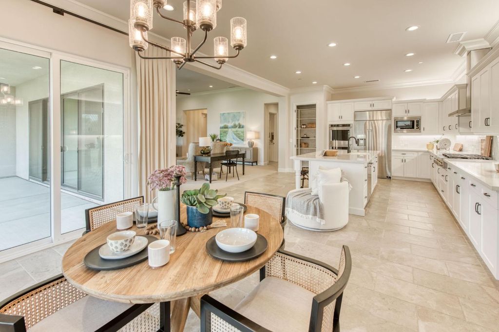 Image 9 of property listing at 11609 N Sandy Par Drive, Fresno, CA 93730