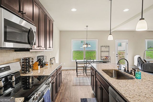 102 Douglas Fir Drive, Jackson, GA 30233