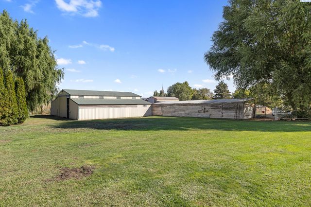 210506 E Cochran Rd, Kennewick, WA 99337
