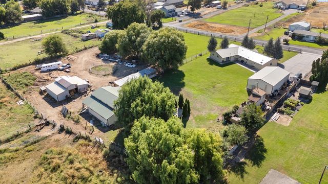 210506 E Cochran Rd, Kennewick, WA 99337
