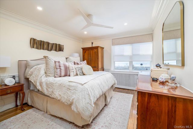 333 E Broadway 4H, Long Beach, NY 11561