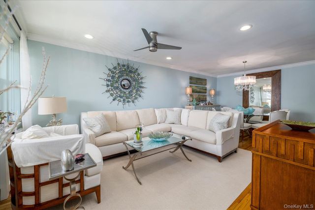 333 E Broadway 4H, Long Beach, NY 11561