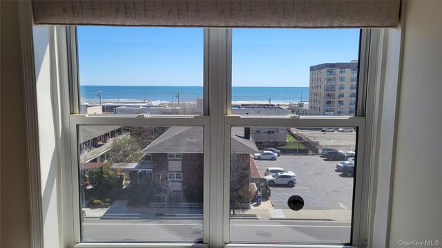 333 E Broadway 4H, Long Beach, NY 11561