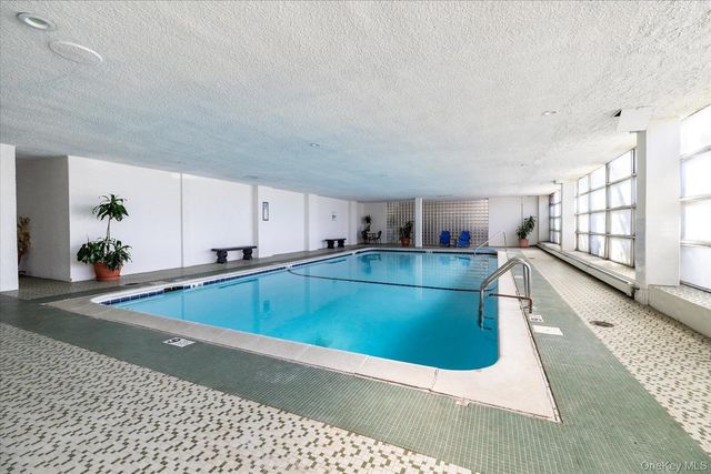 333 E Broadway 4H, Long Beach, NY 11561