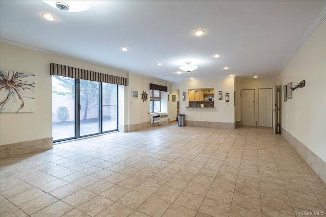 333 E Broadway 4H, Long Beach, NY 11561