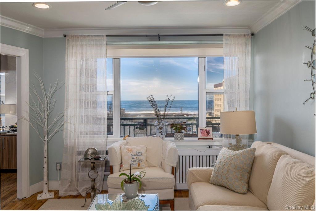 333 E Broadway 4H, Long Beach, NY 11561