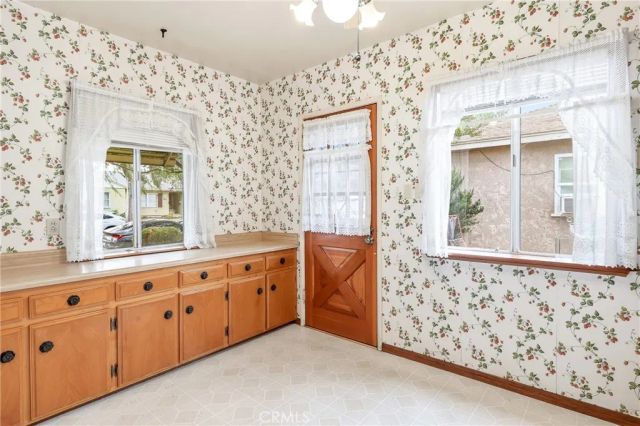 836 N 10th, Upland, CA 91786