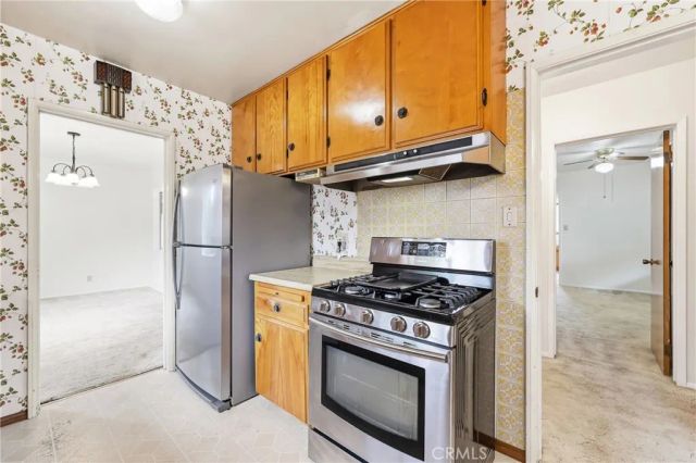 836 N 10th, Upland, CA 91786