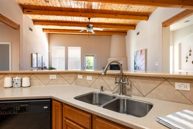 2403 Salinas Avenue SE, Rio Rancho, NM 87124