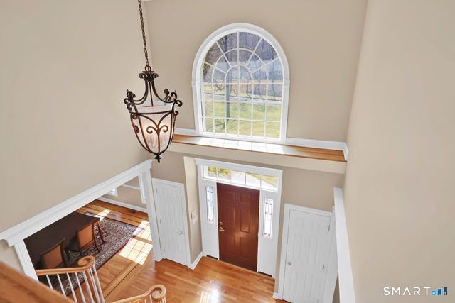 1 Bramble Trail, Newtown, CT 06470