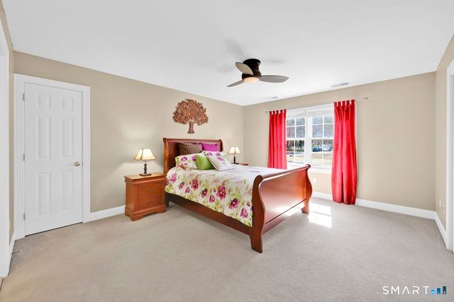 1 Bramble Trail, Newtown, CT 06470