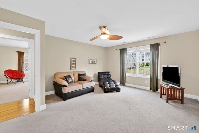 1 Bramble Trail, Newtown, CT 06470