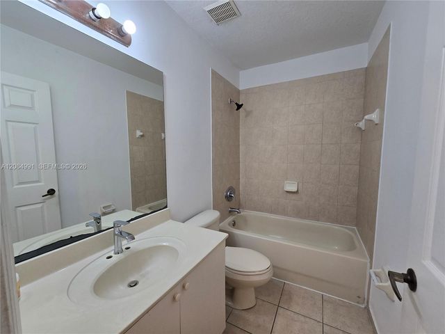 14142 SW 260th St 105, Homestead, FL 33032