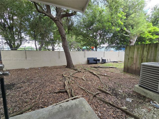 14142 SW 260th St 105, Homestead, FL 33032