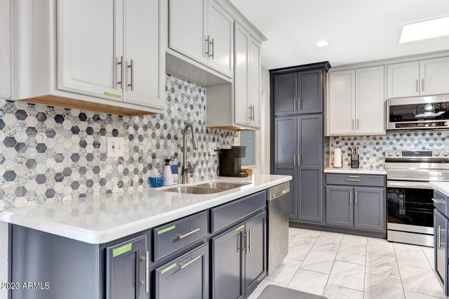 1524 E Broadmor Drive, Tempe, AZ 85282
