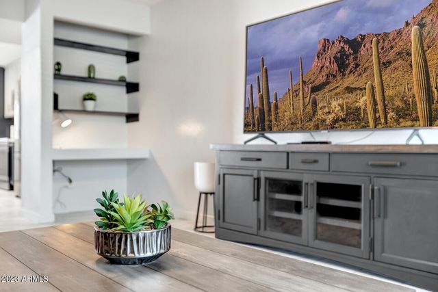 1524 E Broadmor Drive, Tempe, AZ 85282