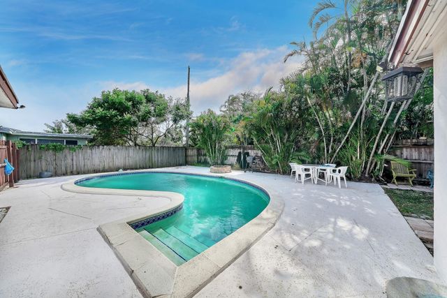 1101 SW 1st Avenue, Pompano Beach, FL 33060