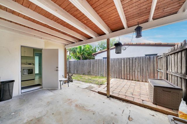 1101 SW 1st Avenue, Pompano Beach, FL 33060