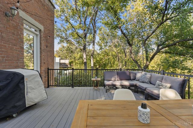 1716 Highland Avenue, Cincinnati, OH 45202