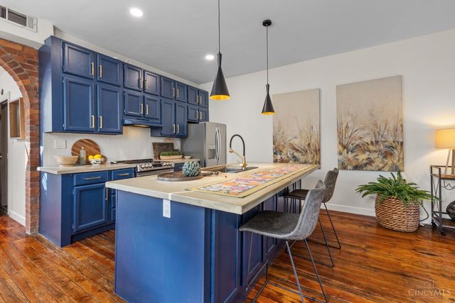 1716 Highland Avenue, Cincinnati, OH 45202