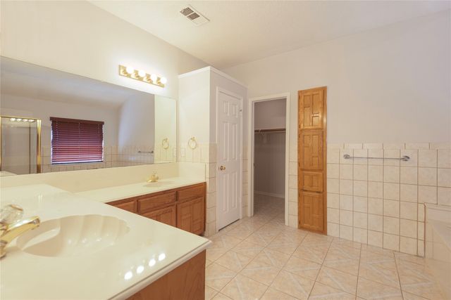 2305 Buckeye Drive, Mesquite, TX 75181